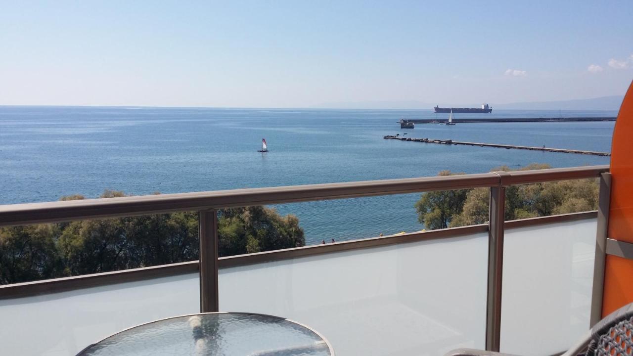 Hotel Flisvos Kalamáta Kültér fotó